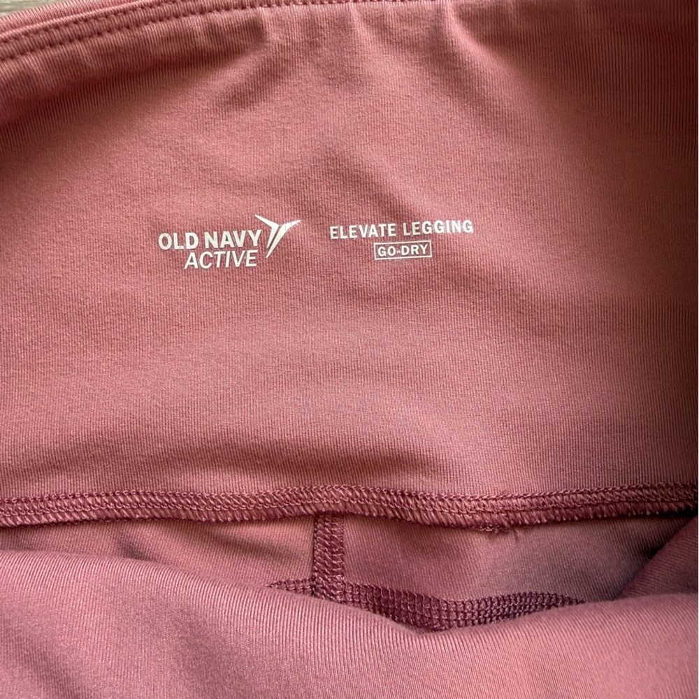 Old Navy Women’s Size XXS/XS Dusty Rose High-Waisted Capri Leggings - Picture 8 of 8
